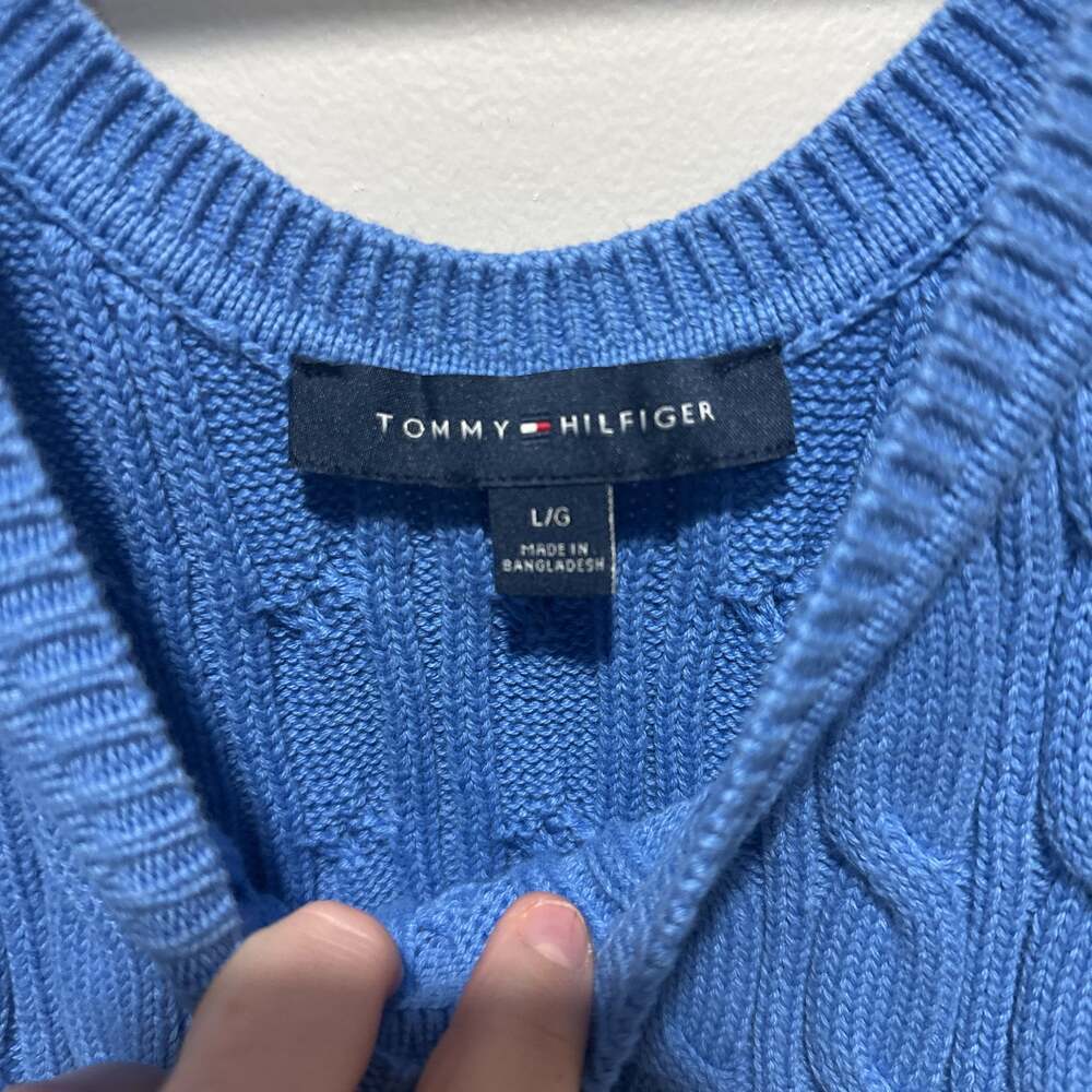 Tommy Hilfiger Women's Blue Cable Knit Sweater Vest, 100% cotton, Sz Large - Picture 2 of 2